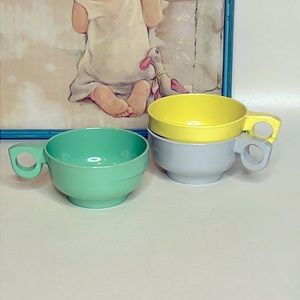 Set of 3 Vintage Retro Melamine Cups From West Bend RV, Camping, Kids or display